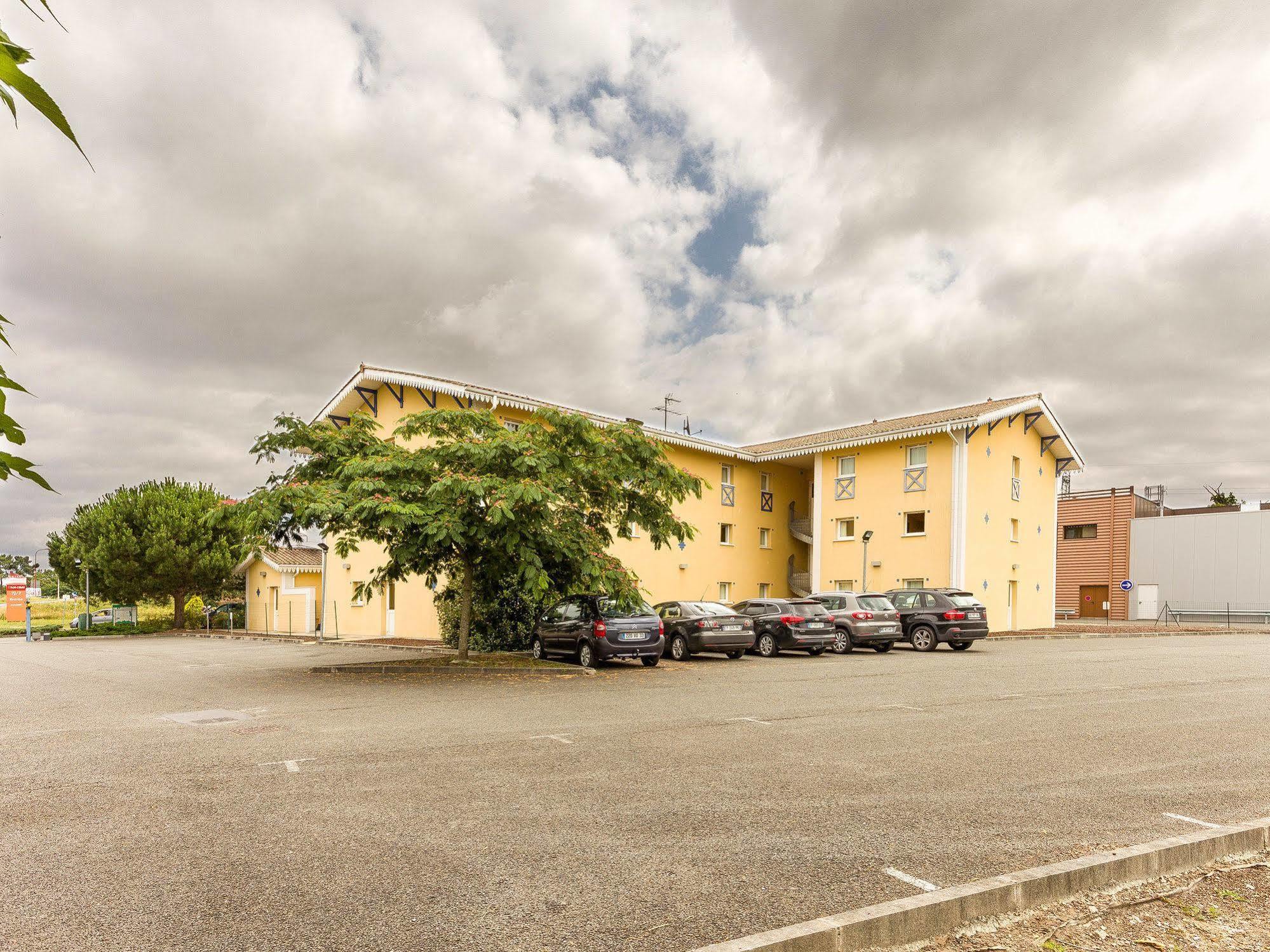 B&B HOTEL Bordeaux Mérignac Aéroport Exterior foto